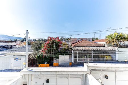 Casa à venda com 120m², 2 quartos e 2 vagasVista da Suíte 1