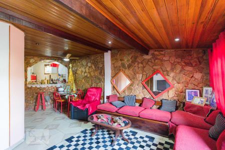 Casa à venda com 750m², 5 quartos e 3 vagas Casa à venda com 750m², 5 quartos e 3 vagasSala 3 (2º andar)