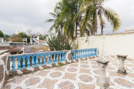 Casa à venda com 750m², 5 quartos e 3 vagas Casa à venda com 750m², 5 quartos e 3 vagasTerraço (2º andar)