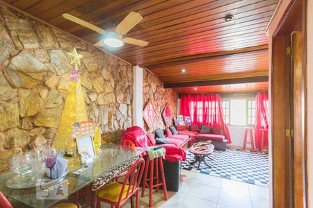 Casa à venda com 750m², 5 quartos e 3 vagas Casa à venda com 750m², 5 quartos e 3 vagasSala 3 (2º andar)