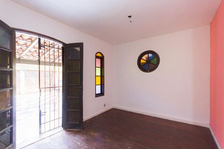 Sala 1 (1º andar) de casa à venda com 5 quartos, 750m² em Pechincha, Rio de Janeiro