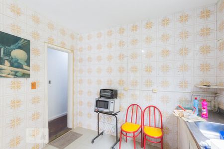 Casa à venda com 750m², 5 quartos e 3 vagas Casa à venda com 750m², 5 quartos e 3 vagasCozinha 1 (1º andar)