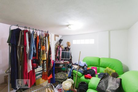 Casa à venda com 750m², 5 quartos e 3 vagas Casa à venda com 750m², 5 quartos e 3 vagasQuarto 5 - Suíte (2º andar)