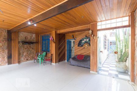 Casa à venda com 750m², 5 quartos e 3 vagas Casa à venda com 750m², 5 quartos e 3 vagasSala 2 (1º andar)