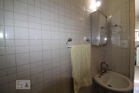 Casa à venda com 282m², 3 quartos e 3 vagasBanheiro 5 serviço