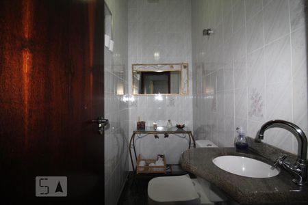 Banheiro 4 lavabo de casa à venda com 3 quartos, 282m² em Santa Maria, São Caetano do Sul