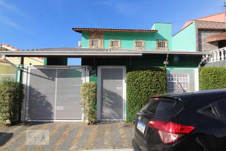 Casa à venda com 282m², 3 quartos e 3 vagasFachada