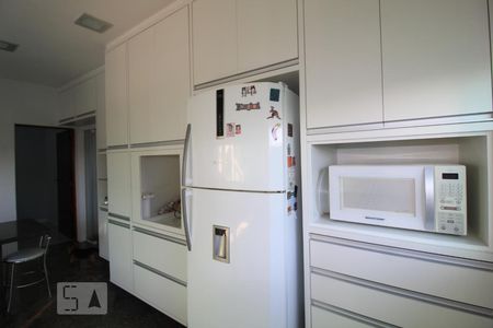 Casa à venda com 282m², 3 quartos e 3 vagasCozinha