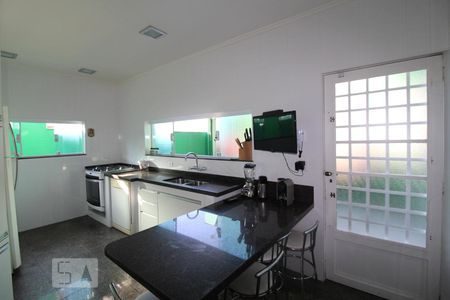 Casa à venda com 282m², 3 quartos e 3 vagasCozinha