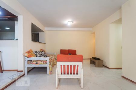 Apartamento à venda com 80m², 2 quartos e 1 vaga Apartamento à venda com 80m², 2 quartos e 1 vagaSala
