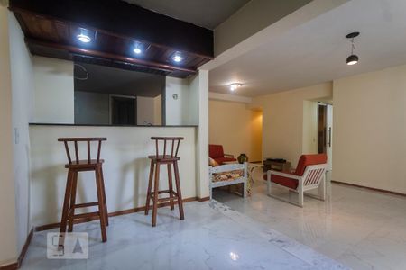 Apartamento à venda com 80m², 2 quartos e 1 vaga Apartamento à venda com 80m², 2 quartos e 1 vagaSala