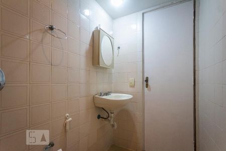 Apartamento à venda com 80m², 2 quartos e 1 vaga Apartamento à venda com 80m², 2 quartos e 1 vagaBanheiro da Suíte