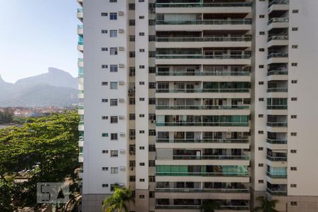 Apartamento à venda com 80m², 2 quartos e 1 vaga Apartamento à venda com 80m², 2 quartos e 1 vagaVista