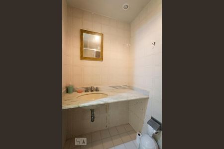 Apartamento à venda com 80m², 2 quartos e 1 vaga Apartamento à venda com 80m², 2 quartos e 1 vagaBanheiro 2