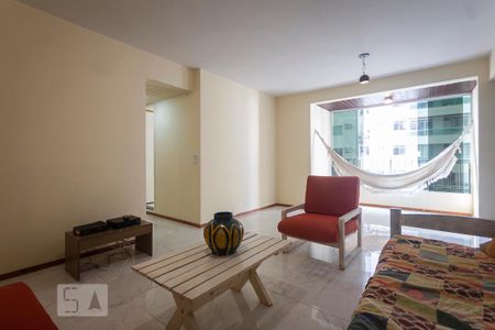 Apartamento à venda com 80m², 2 quartos e 1 vaga Apartamento à venda com 80m², 2 quartos e 1 vagaSala