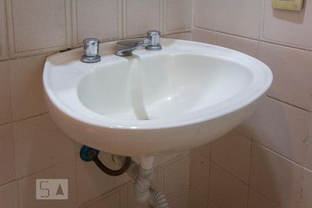 Apartamento à venda com 80m², 2 quartos e 1 vaga Apartamento à venda com 80m², 2 quartos e 1 vagaBanheiro da Suíte