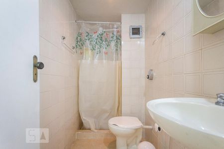 Apartamento à venda com 80m², 2 quartos e 1 vaga Apartamento à venda com 80m², 2 quartos e 1 vagaBanheiro da Suíte