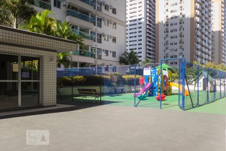 Apartamento à venda com 80m², 2 quartos e 1 vaga Apartamento à venda com 80m², 2 quartos e 1 vagaEspaço externo