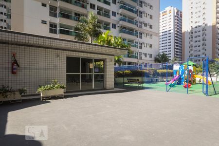 Apartamento à venda com 80m², 2 quartos e 1 vaga Apartamento à venda com 80m², 2 quartos e 1 vagaEspaço externo