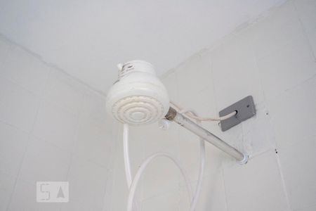 Banheiro de casa à venda com 2 quartos, 65m² em Jardim Botucatu, São Paulo