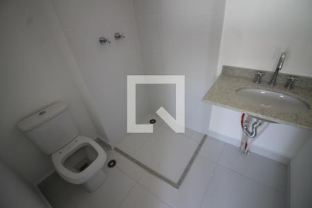 Banheiro de kitnet/studio para alugar com 1 quarto, 21m² em Belenzinho, São Paulo