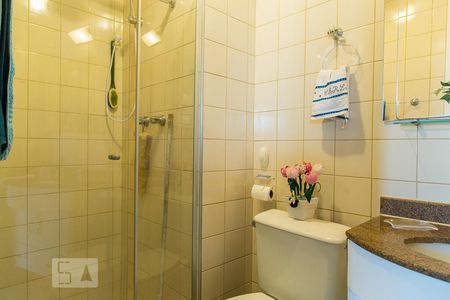 Apartamento à venda com 64m², 2 quartos e 1 vagaBanheiro da suíte