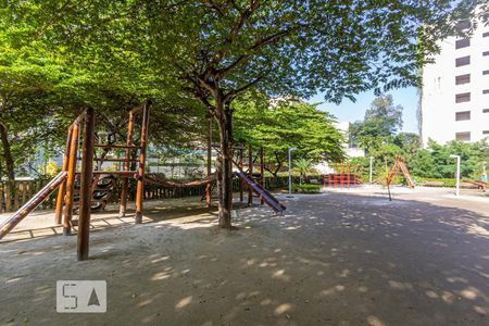 Apartamento à venda com 120m², 4 quartos e 1 vagaÁrea Comum - Playground