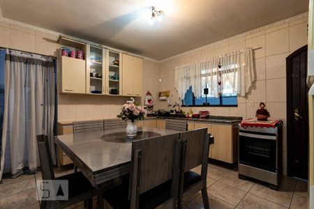 Casa à venda com 150m², 3 quartos e 4 vagas Casa à venda com 150m², 3 quartos e 4 vagasCozinha