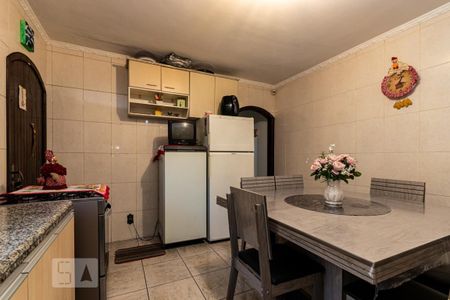 Casa à venda com 150m², 3 quartos e 4 vagas Casa à venda com 150m², 3 quartos e 4 vagasCozinha