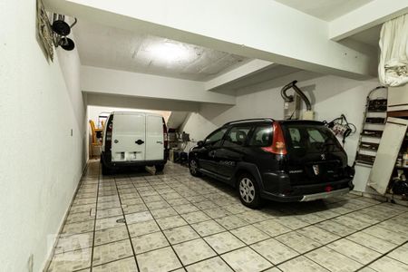 Casa à venda com 150m², 3 quartos e 4 vagas Casa à venda com 150m², 3 quartos e 4 vagasGaragem