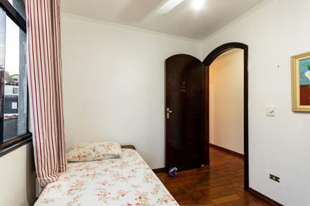 Casa à venda com 150m², 3 quartos e 4 vagas Casa à venda com 150m², 3 quartos e 4 vagasQuarto 2