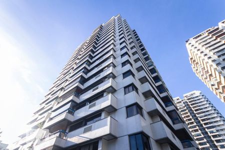 Apartamento à venda com 85m², 2 quartos e 1 vaga Apartamento à venda com 85m², 2 quartos e 1 vagaFachada