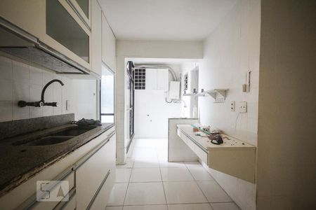 Apartamento à venda com 85m², 2 quartos e 1 vaga Apartamento à venda com 85m², 2 quartos e 1 vagaCozinha