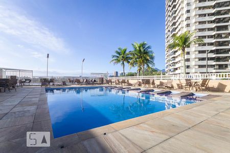 Apartamento à venda com 85m², 2 quartos e 1 vaga Apartamento à venda com 85m², 2 quartos e 1 vagaPiscina