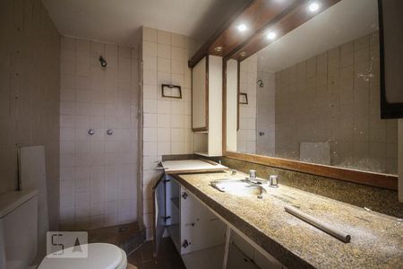 Apartamento à venda com 85m², 2 quartos e 1 vaga Apartamento à venda com 85m², 2 quartos e 1 vagaBanheiro da Suíte