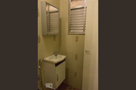 Casa de condomínio para alugar com 80m², 2 quartos e sem vaga Casa de condomínio para alugar com 80m², 2 quartos e sem vagaBanheiro