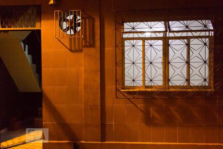 Casa de condomínio para alugar com 80m², 2 quartos e sem vaga Casa de condomínio para alugar com 80m², 2 quartos e sem vagaFachada