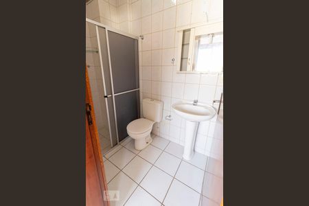 Banheiro de kitnet/studio para alugar com 1 quarto, 25m² em Itacorubi, Florianópolis
