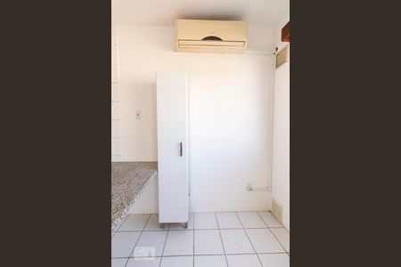 Cozinha - Armários de kitnet/studio para alugar com 1 quarto, 25m² em Itacorubi, Florianópolis