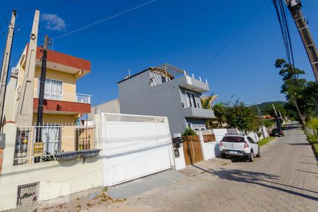 Studio para alugar com 28m², 1 quarto e sem vaga Studio para alugar com 28m², 1 quarto e sem vagaFachada