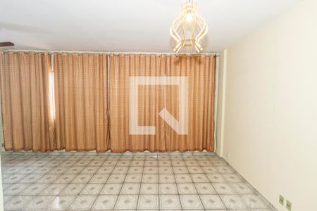 Apartamento para alugar com 68m², 2 quartos e 1 vagaSala