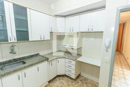Apartamento para alugar com 68m², 2 quartos e 1 vagaCozinha e Área de Serviço