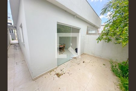 Casa para alugar com 100m², 2 quartos e 1 vagaÁrea externa