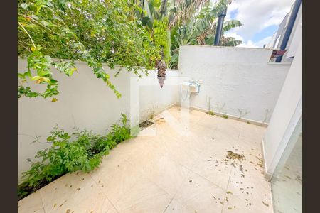 Casa para alugar com 100m², 2 quartos e 1 vagaÁrea externa