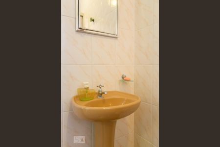 Casa à venda com 130m², 3 quartos e 3 vagasBanheiro