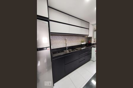 Apartamento para alugar com 76m², 2 quartos e 2 vagasCozinha - Armários