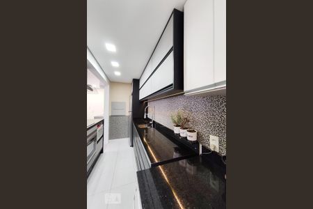 Apartamento para alugar com 76m², 2 quartos e 2 vagasCozinha