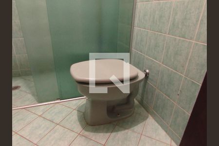 Casa para alugar com 290m², 4 quartos e 3 vagasBanheiro 2