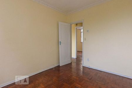 Quarto de apartamento para alugar com 3 quartos, 80m² em Del Castilho, Rio de Janeiro