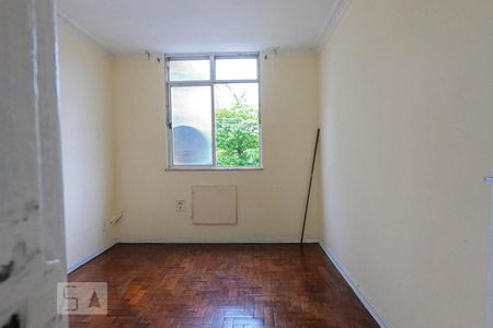 Quarto de apartamento para alugar com 3 quartos, 80m² em Del Castilho, Rio de Janeiro